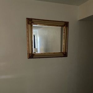 Gold not sure width or length